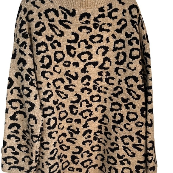 Lyla & Luke leopard print oversize v neck long sleeve sweater size medium - Picture 2 of 11